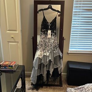 Ever Pretty Black and White Floral Cascade Evening Dress